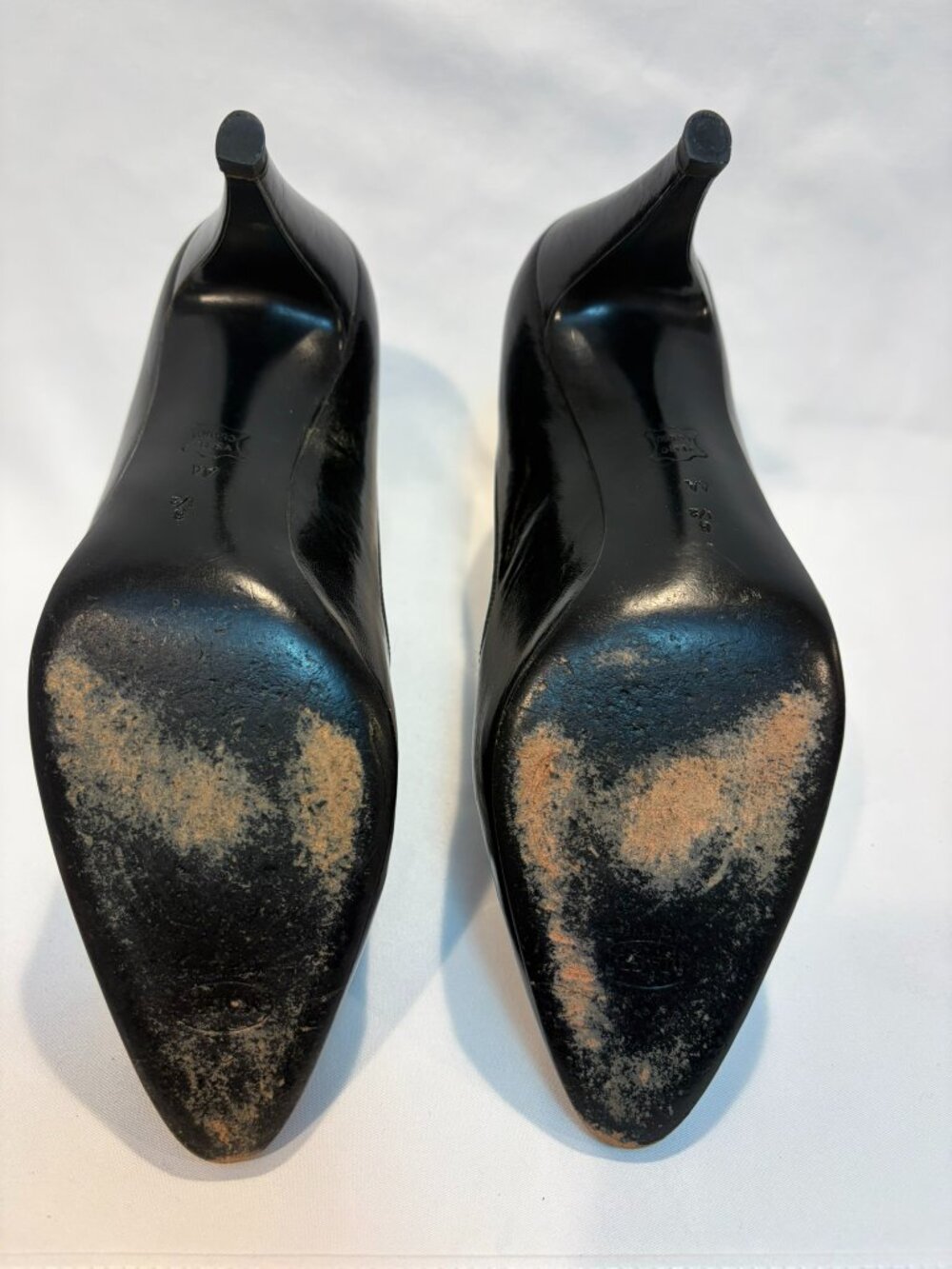 Bruno Magli Vintage Black Leather Pumps Heels Pointed Toe Women’s Narrow AA 8.5 - Picture 7 of 7